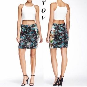 T.O.V. HOLY Floral Multicolored Pencil Skirt